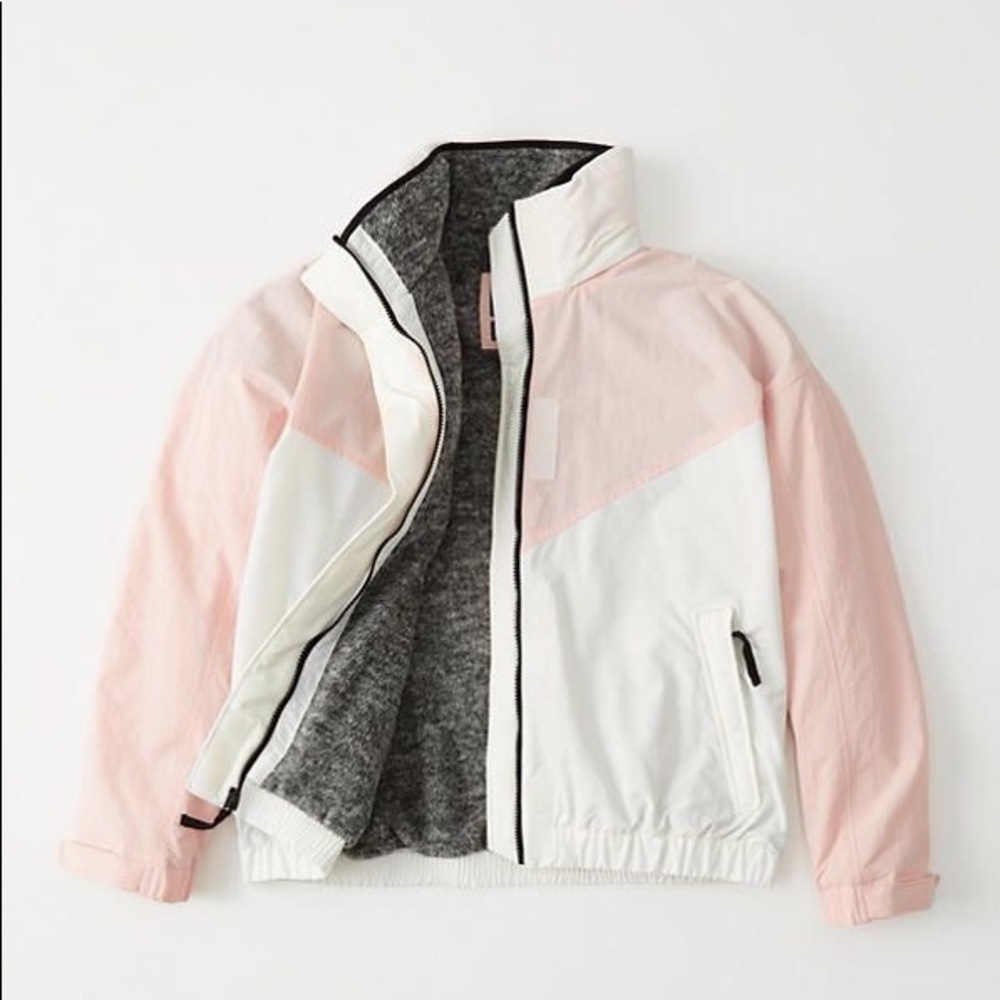 NWT Abercrombie and Fitch Women Nylon Jacket XS.